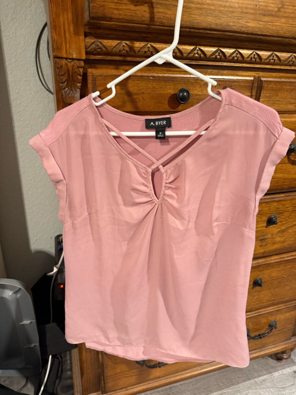 A. Byer Dusty Pink Short Sleeve Keyhole Blouse